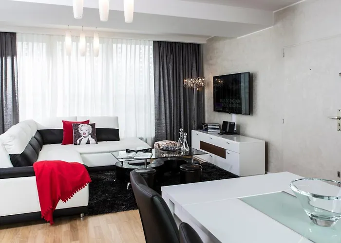 The Queen Luxury - Marilyn لوكسمبورغ