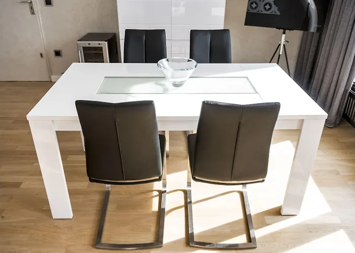 The Queen Luxury - Marilyn لوكسمبورغ