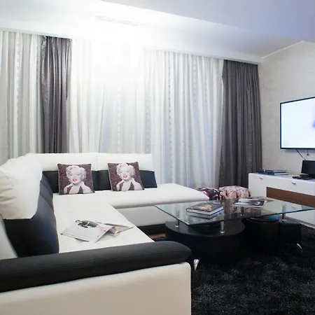 The Queen Luxury - Marilyn Apartman