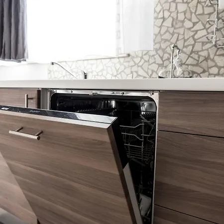 The Queen Luxury - Marilyn Luxembourg