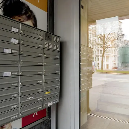 The Queen Luxury - Marilyn * Luxembourg