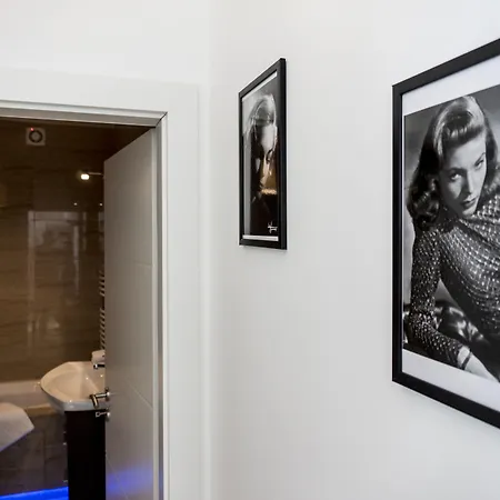 The Queen Luxury - Marilyn