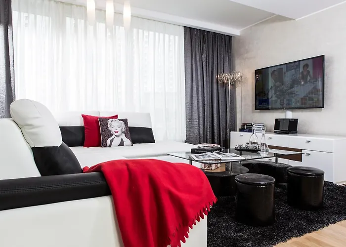 The Queen Luxury - Marilyn * Luxembourg